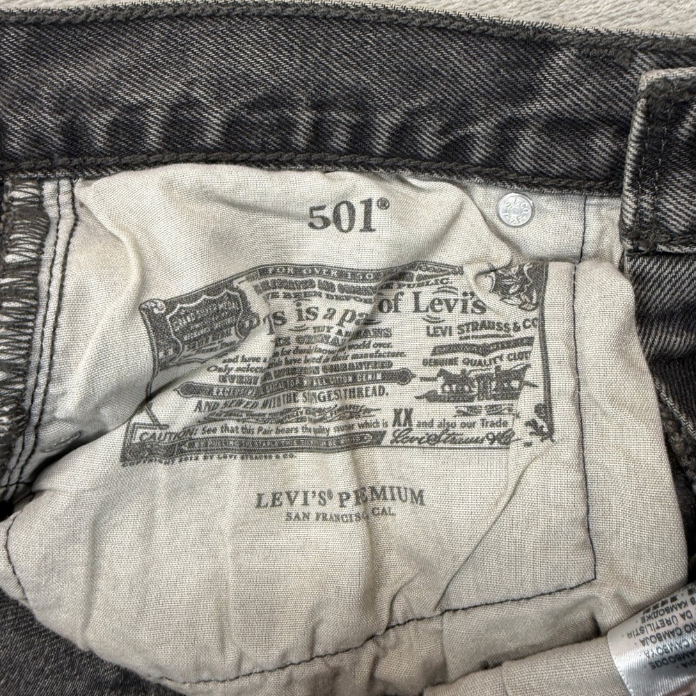 Levi's 501 81 Jeans Men 27x31 Gray Button Fly Straight Premium Wash Denim Preppy - Picture 5 of 13